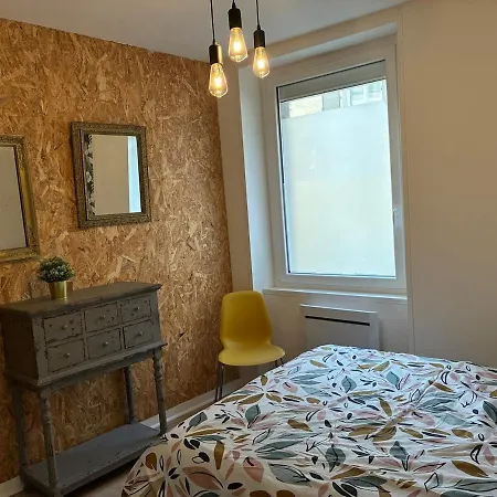 Paisible Dans Jolie Cour Interieure Appartement Caen