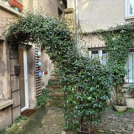 Appartement Paisible Dans Jolie Cour Interieure *