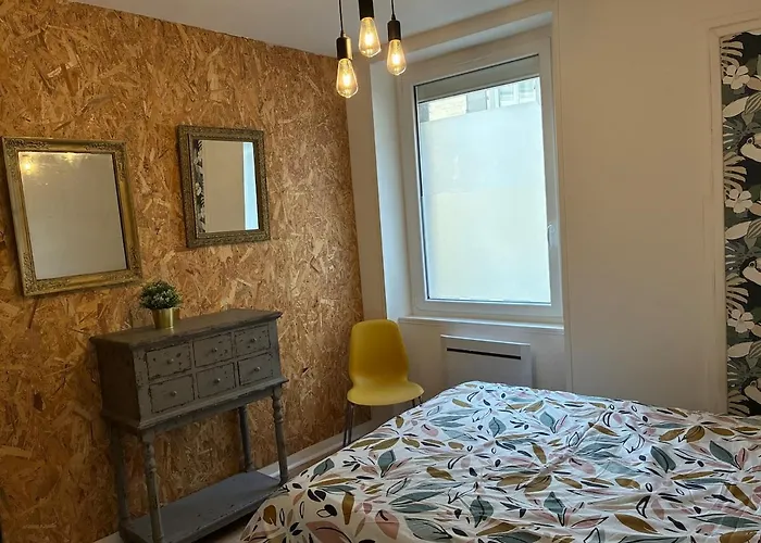 Paisible Dans Jolie Cour Interieure Appartement Caen