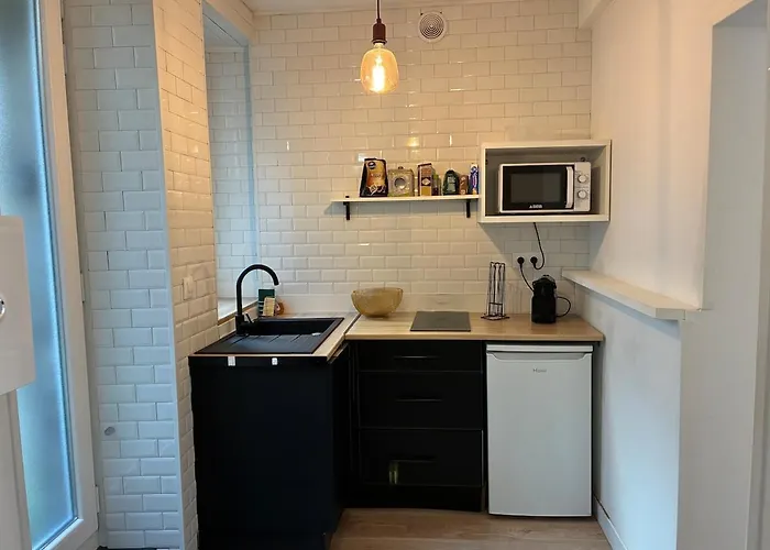 Paisible Dans Jolie Cour Interieure Appartement Caen